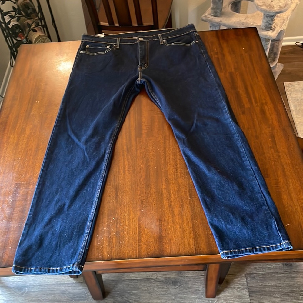 Levi 38x32